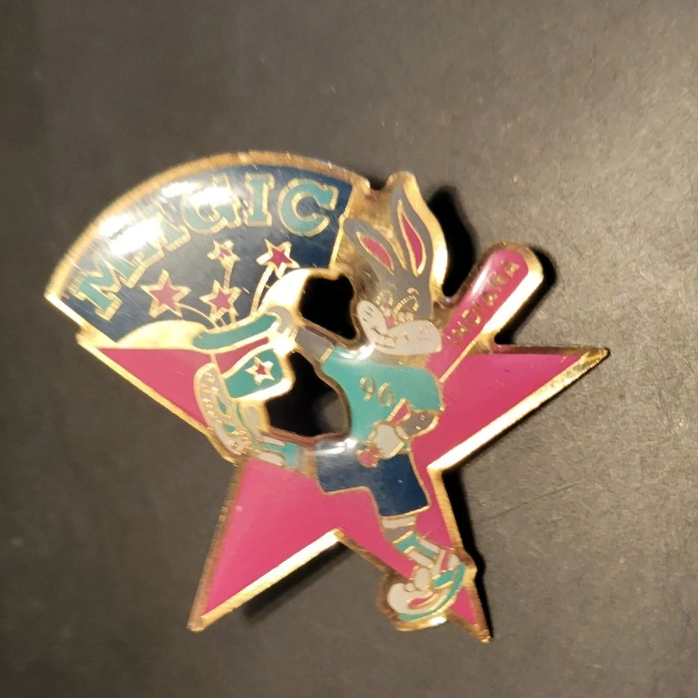 VINTAGE Magic Indiana‎ Bugs Bunny 96 Olympics Pin Collectible Lapel Brooch
